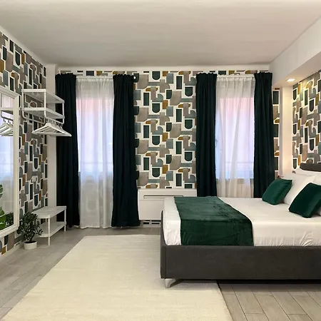 Fondazza Boutique *